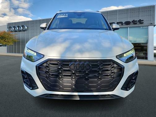 2025 Audi Q5 S line Premium