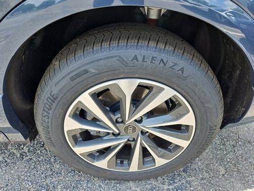 2025 Audi Q6 e-tron Premium