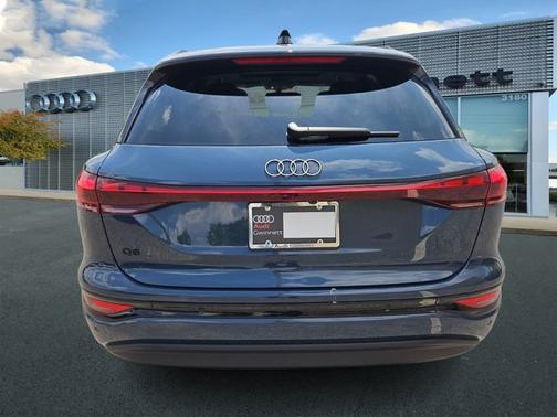 2025 Audi Q6 e-tron Premium