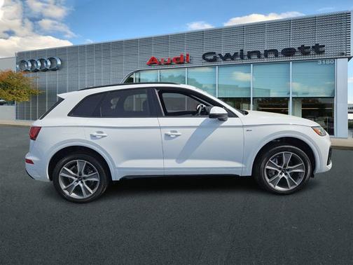 2025 Audi Q5 S line Premium