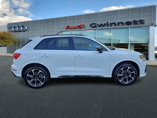 2025 Audi Q3 Premium 45 TFSI S line quattro Tiptronic
