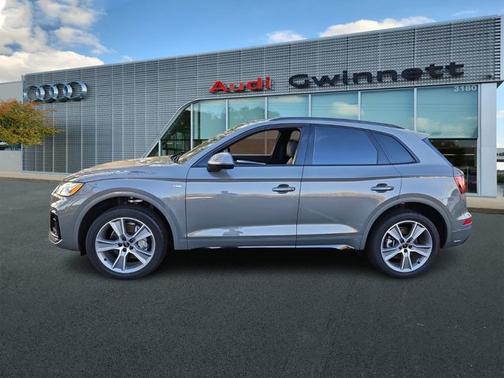 2025 Audi Q5 S line Premium