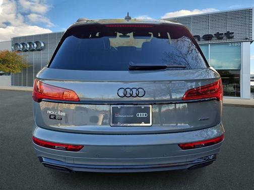 2025 Audi Q5 S line Premium