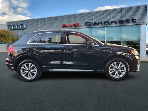2025 Audi Q3 Premium 45 TFSI S line quattro Tiptronic