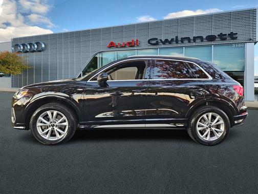 2025 Audi Q3 Premium 45 TFSI S line quattro Tiptronic