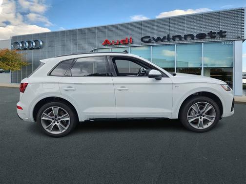 2025 Audi Q5 S line Premium