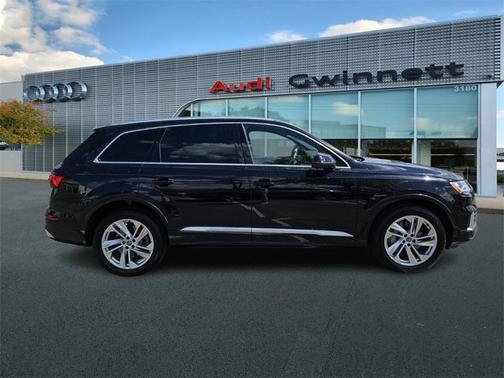2021 Audi Q7 Premium Plus