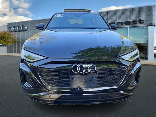 2024 Audi Q8 e-tron Sportback S line Premium Plus