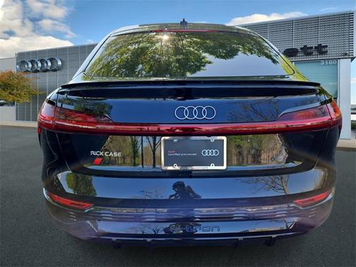 2024 Audi Q8 e-tron Sportback S line Premium Plus