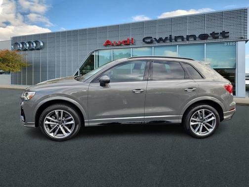 2025 Audi Q3 Premium 45 TFSI S line quattro Tiptronic