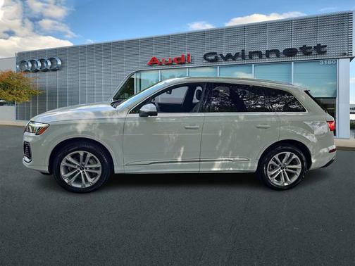 2025 Audi Q7 Premium Plus 55 TFSI quattro Tiptronic