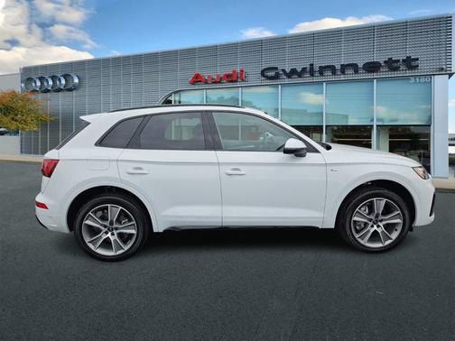 2025 Audi Q5 S line Premium