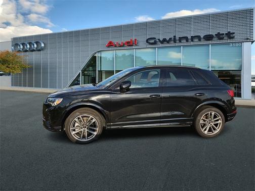 2023 Audi Q3 S line Premium