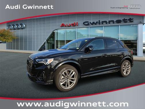 2023 Audi Q3 S line Premium