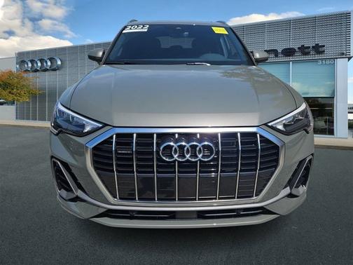 2022 Audi Q3 S line Premium