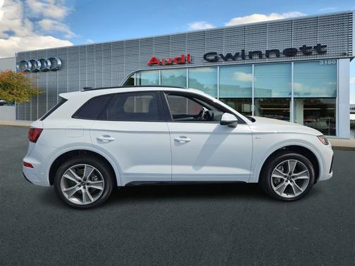 2025 Audi Q5 S line Premium