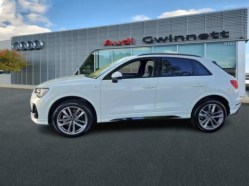 2025 Audi Q3 S line Premium
