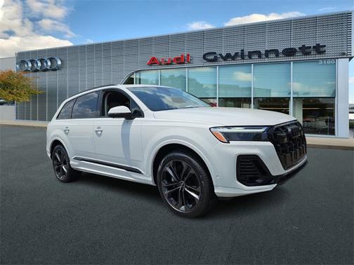 2025 Audi Q7 Premium Plus