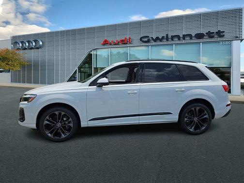 2025 Audi Q7 Premium Plus