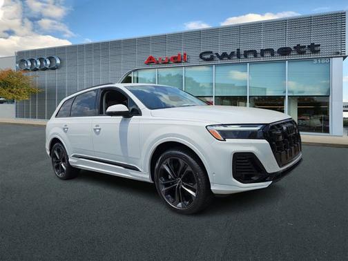 2025 Audi Q7 Premium Plus