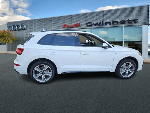 2025 Audi Q5 Premium 45 TFSI S line quattro