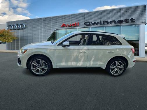 2025 Audi Q5 Premium 45 TFSI S line quattro