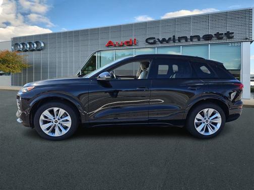 2025 Audi Q6 e-tron Premium