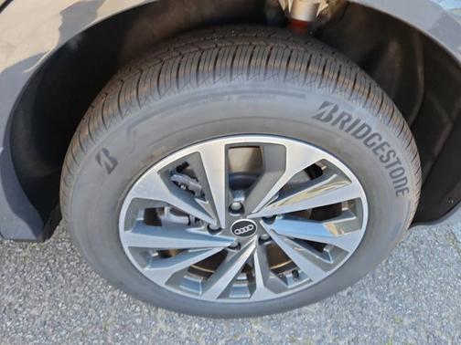 2025 Audi Q6 e-tron Premium Plus