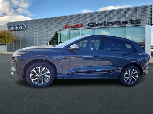 2025 Audi Q6 e-tron Premium Plus