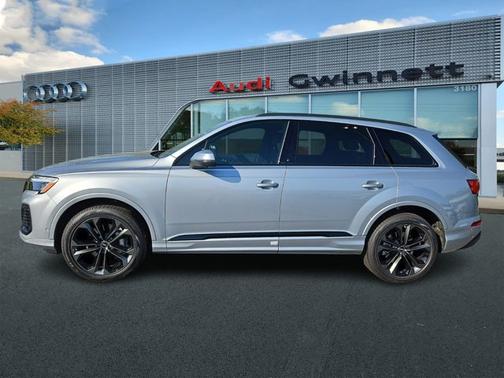 2025 Audi Q7 Premium Plus