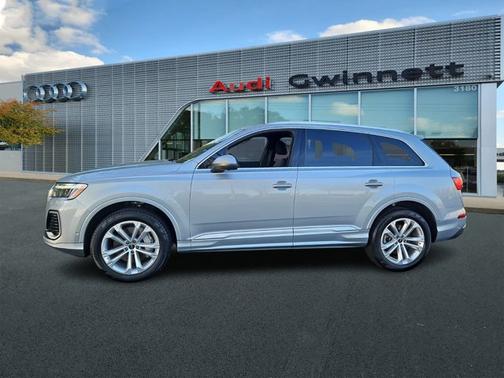 2025 Audi Q7 Premium Plus