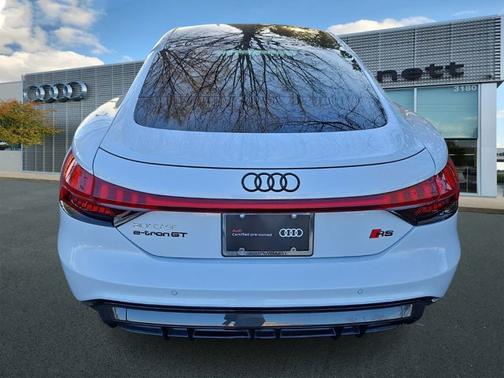 2024 Audi RS e-tron GT Base