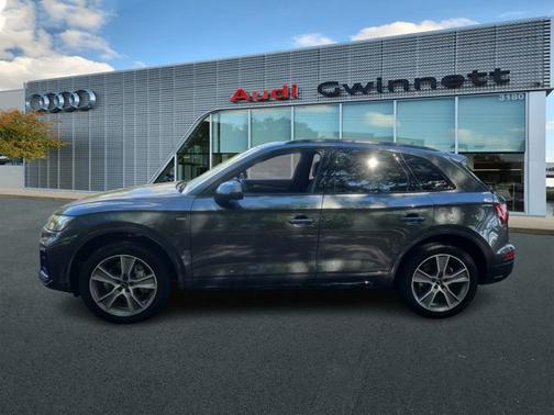 2025 Audi Q5 Premium 45 TFSI S line quattro