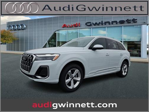 2025 Audi Q7 Premium
