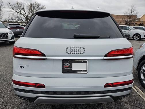 2025 Audi Q7 Premium