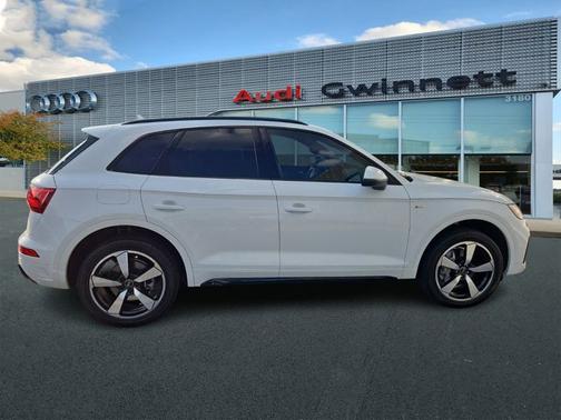 2023 Audi Q5 Premium Plus 45 TFSI S line quattro