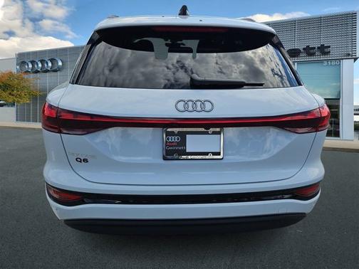 2025 Audi Q6 e-tron Premium