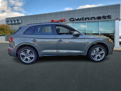2025 Audi Q5 Premium 45 TFSI S line quattro