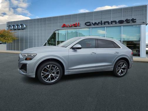 2025 Audi Q8 Premium