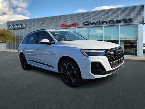 2025 Audi Q7 Premium Plus