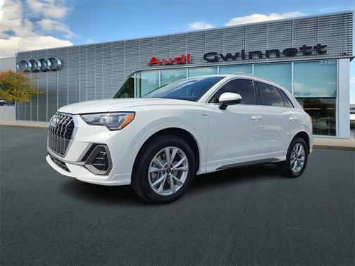 2022 Audi Q3 S line Premium
