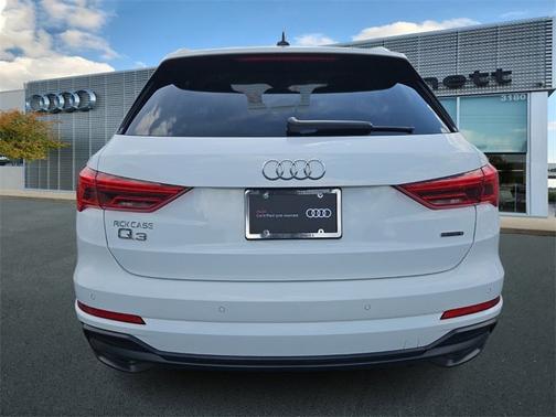 2022 Audi Q3 S line Premium