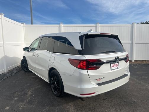 2023 Honda Odyssey 