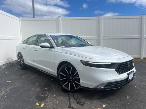 2025 Honda Accord Hybrid 