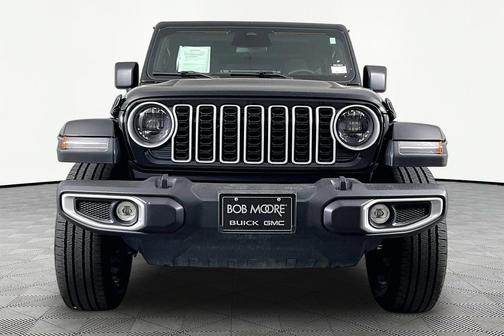 41 2025 Jeep Wrangler 4xe Sahara