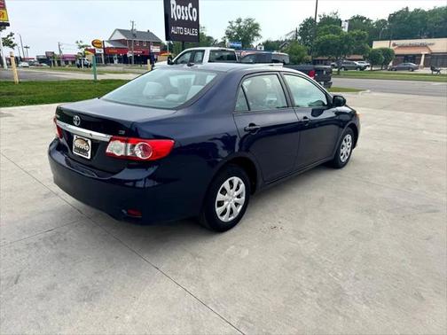 2011 Toyota Corolla LE