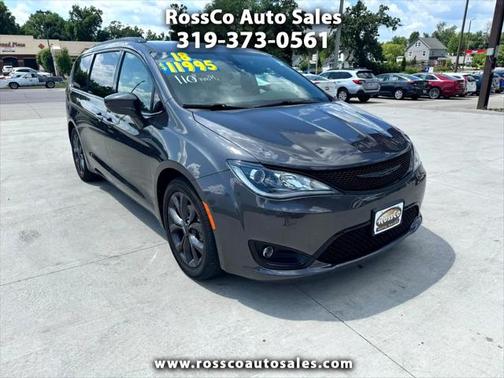 2018 Chrysler Pacifica Touring Plus