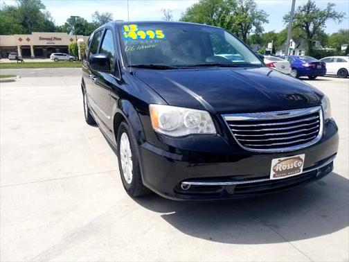 2013 Chrysler Town & Country Touring