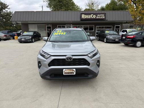 2022 Toyota RAV4 XLE Premium