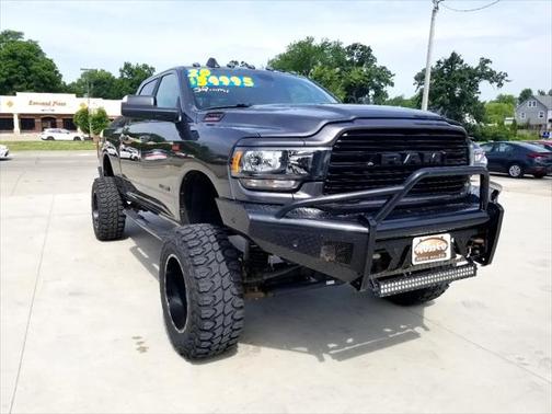 2020 RAM 2500 Big Horn Crew Cab 4X4 6'4' Box